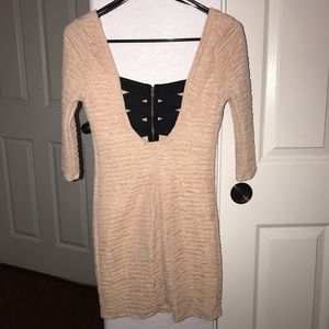 Light pink  quarter sleeve cocktail dress